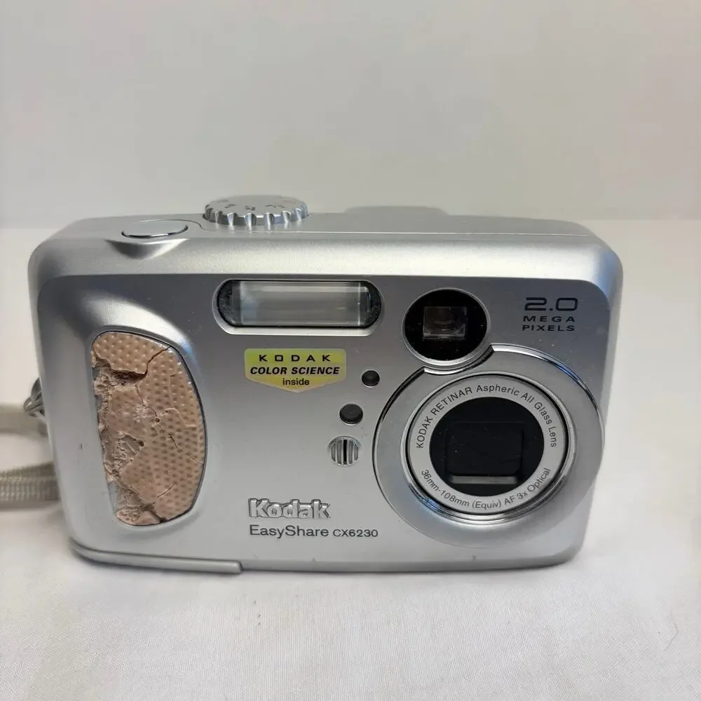 Kodak Easy Share 2 mega pixel digital camera. CX6230. no cords, untested